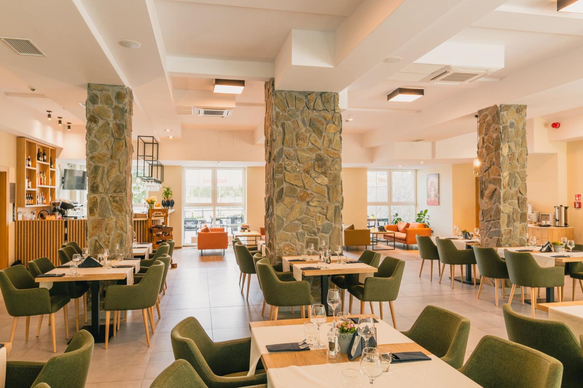 Country Club Zywiec Hotel Spa I Domki Caloroczne Exterior photo